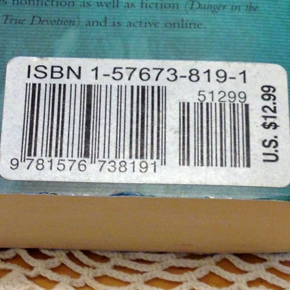 3 for $10 book sale! Romantic Suspense, Dee Henderson, Negotiator - Picture 6 of 6
